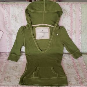 Abercrombie Henley - A & F Sz M